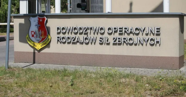 Zakończyło się operowanie wojskowego lotnictwa w polskiej przestrzeni powietrznej - poinformowało Dowództwo Operacyjne Rodzajów Sił Zbrojnych. Nie odnotowano naruszenia polskiej przestrzeni powietrznej - dodano. Rządowe Centrum Bezpieczeństwa odwołało alert dla powiatów w woj. lubelskim.
